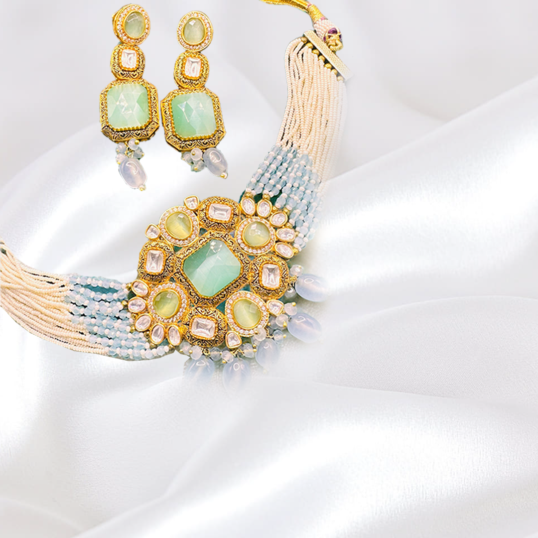 Elevate Your Style with a Choker Set: A Must-Have Accessory for Every Fashionista