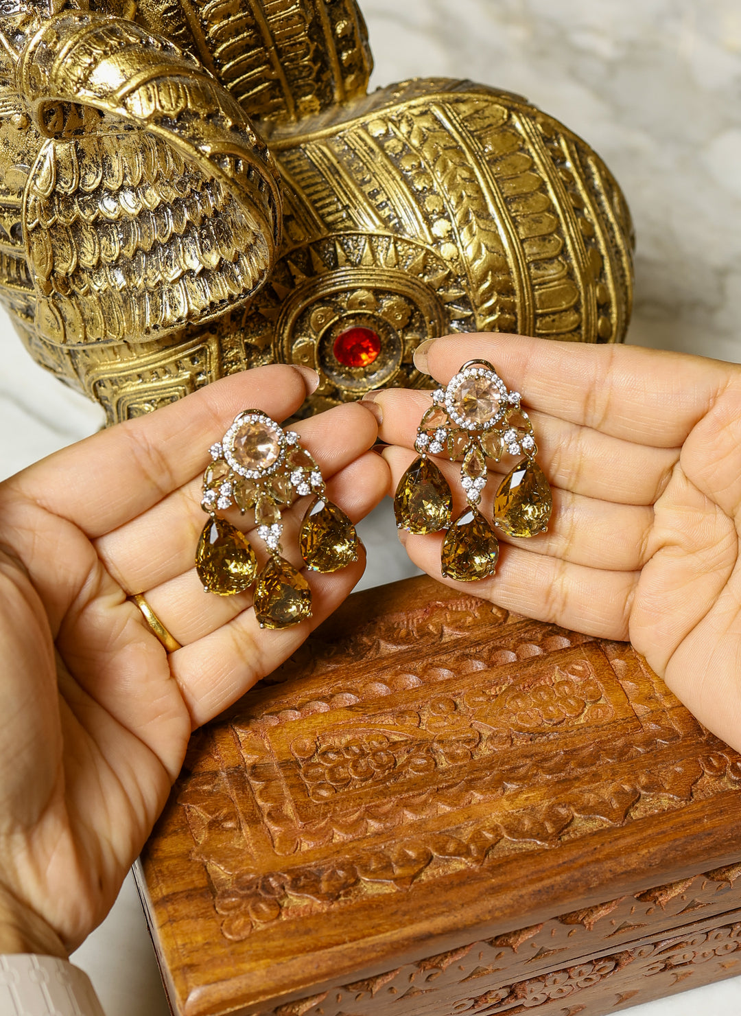 Meher Earrings – Gold