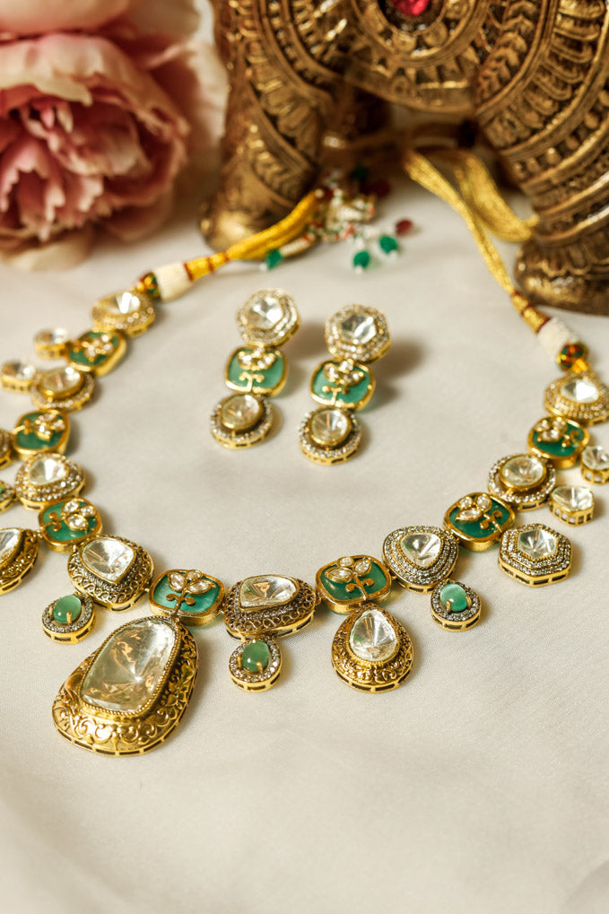 Iraahi Necklace