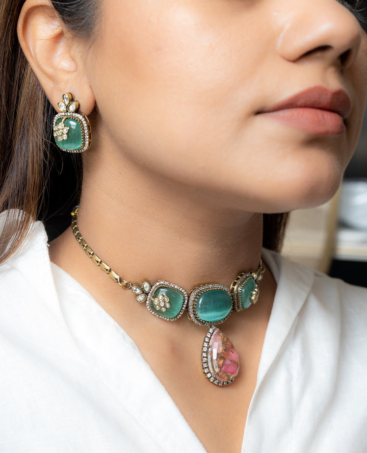 Indrani Necklace Pink