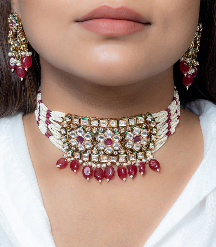 Exquisite Kundan Choker with Pearl Beads and Semi-Precious Stones - Timeless Elegance