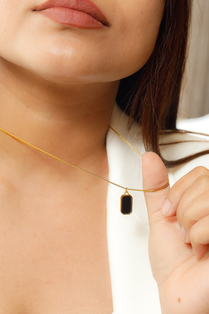 The Switch Necklace