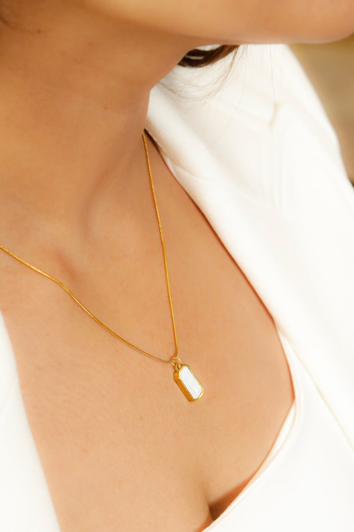 The Switch Necklace