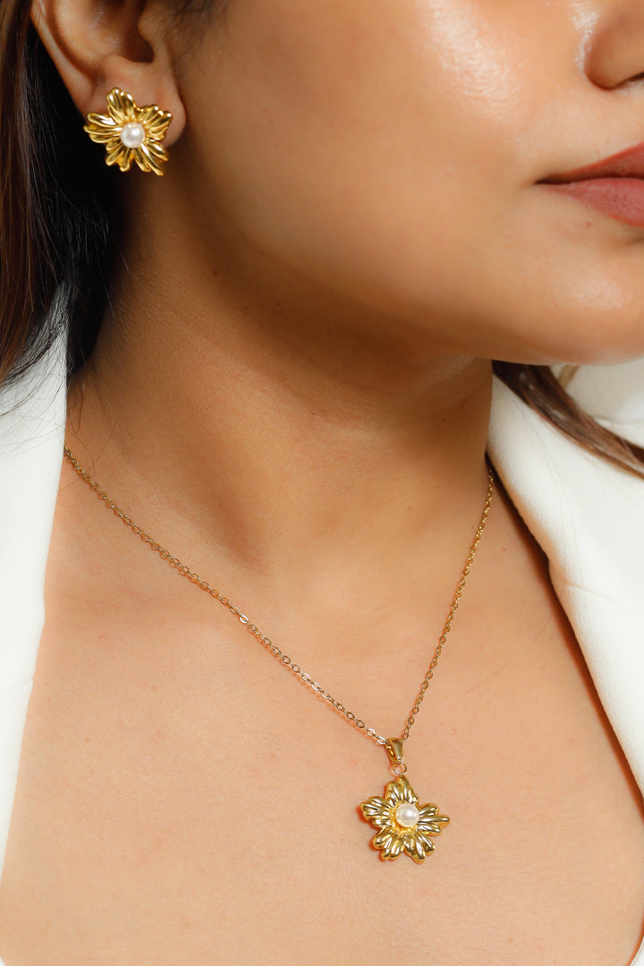 SunKissed Necklace Set