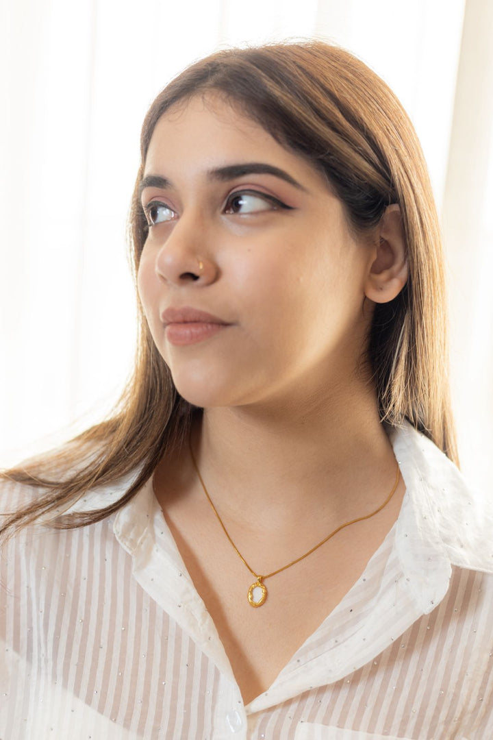 Ethereal Glow Necklace
