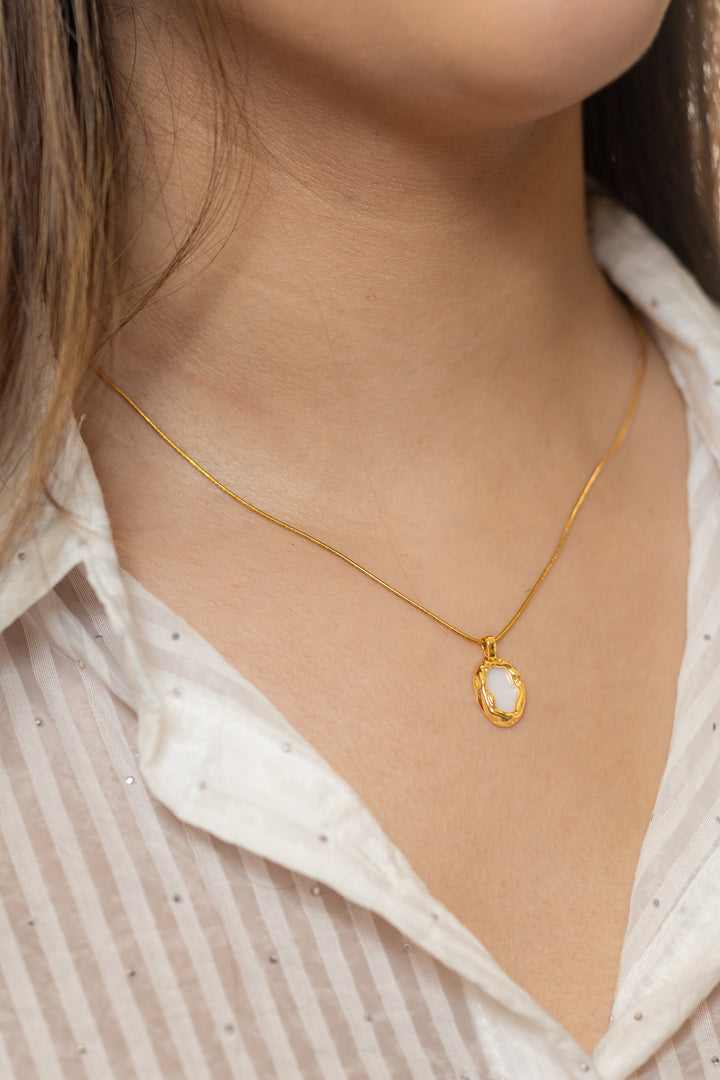 Ethereal Glow Necklace