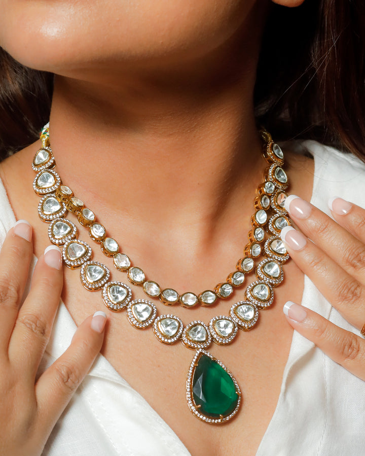 Vanya Necklace Set