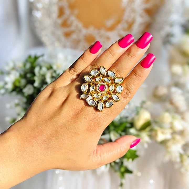Kundan adjustable finger ring with red stone in center